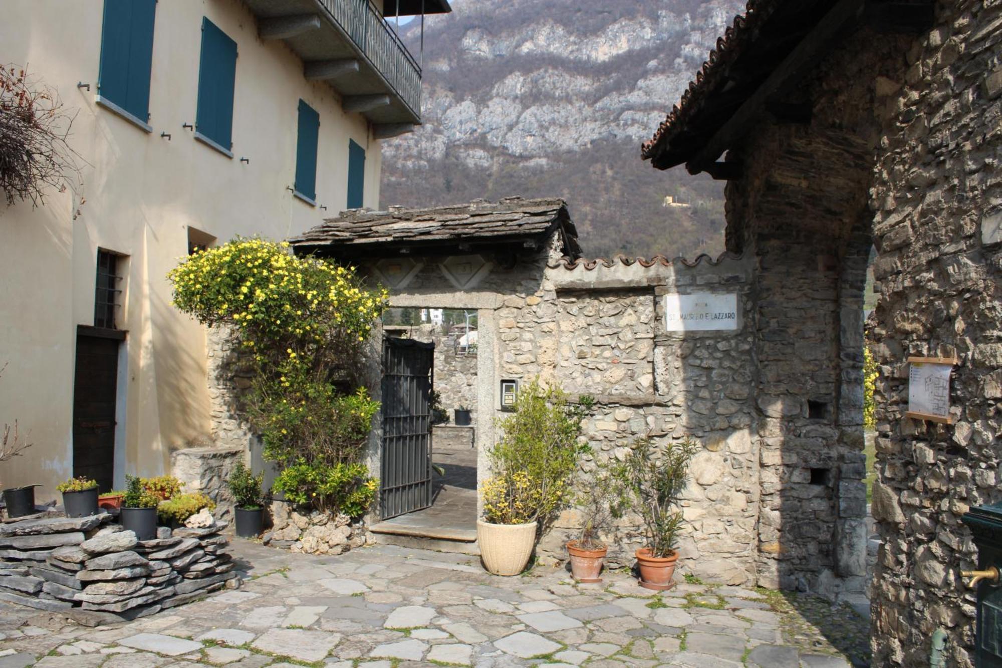 ליירנה Riva Bianca Castle Holiday Home מראה חיצוני תמונה