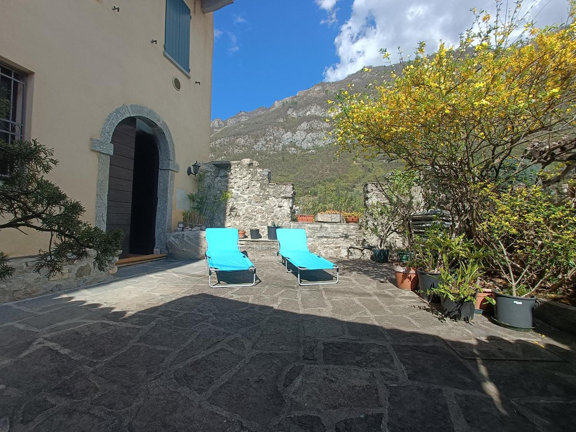 ליירנה Riva Bianca Castle Holiday Home מראה חיצוני תמונה